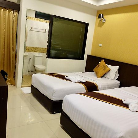 Adamaz House Hotel Банкок Екстериор снимка